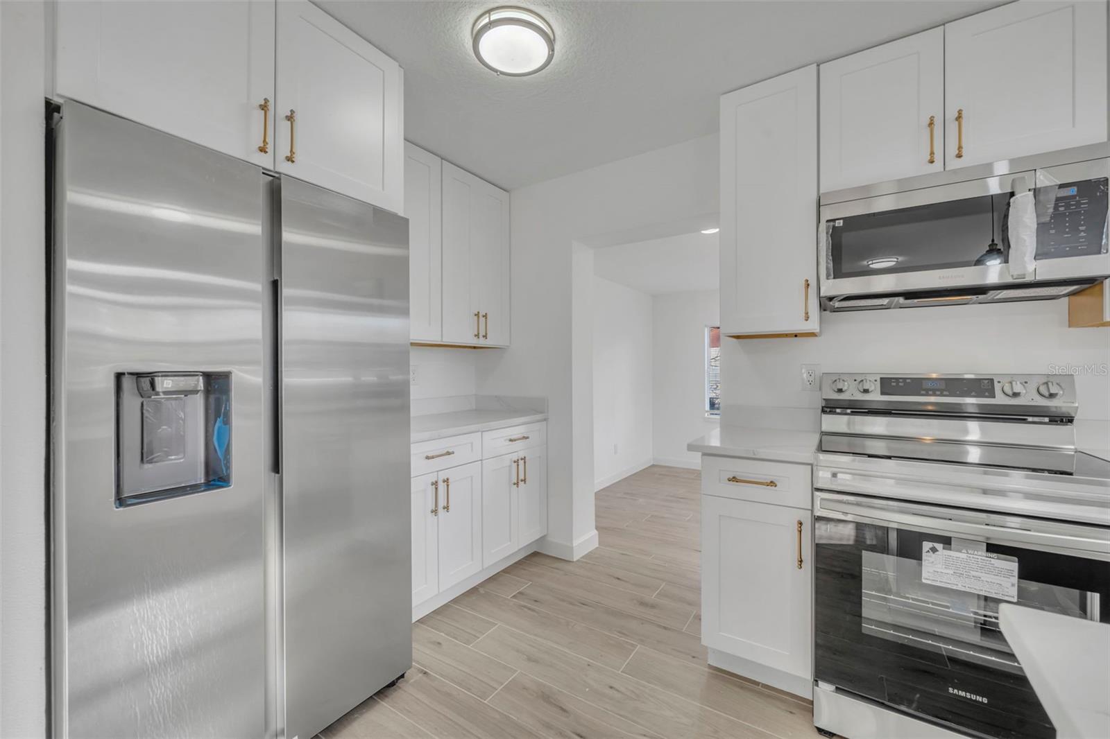 Image 14 of 37 For 1224 Helen Street