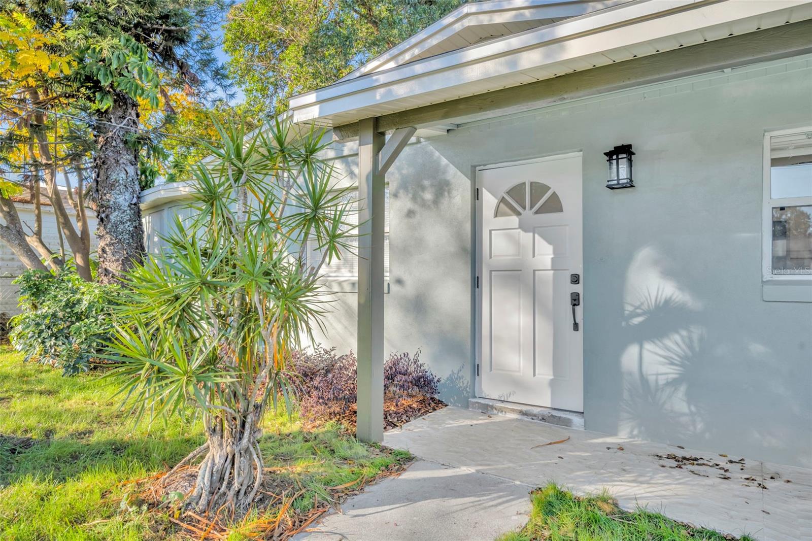 Image 3 of 37 For 1224 Helen Street