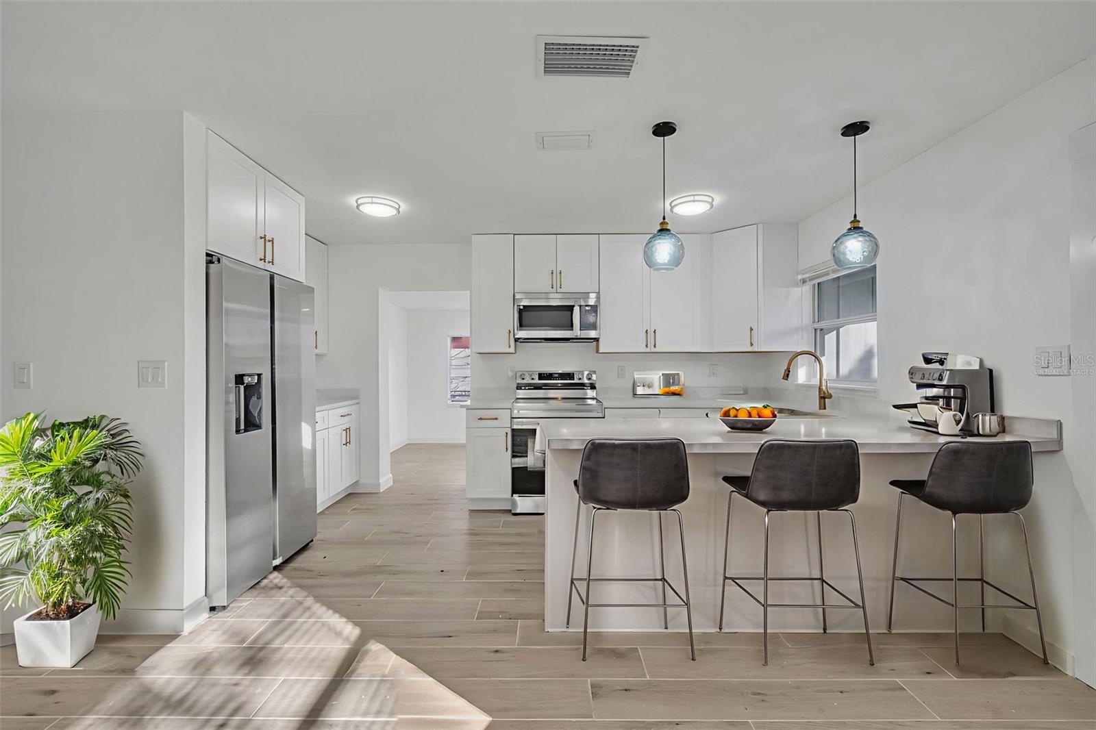 Image 7 of 37 For 1224 Helen Street