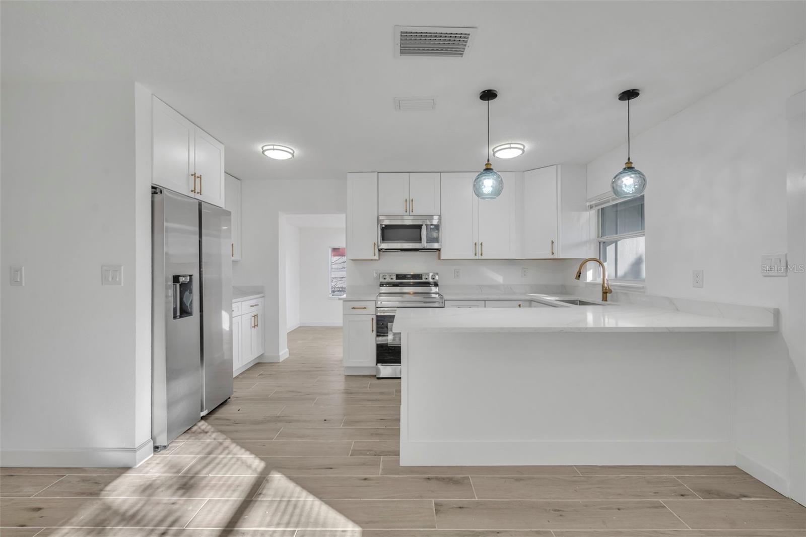 Image 8 of 37 For 1224 Helen Street