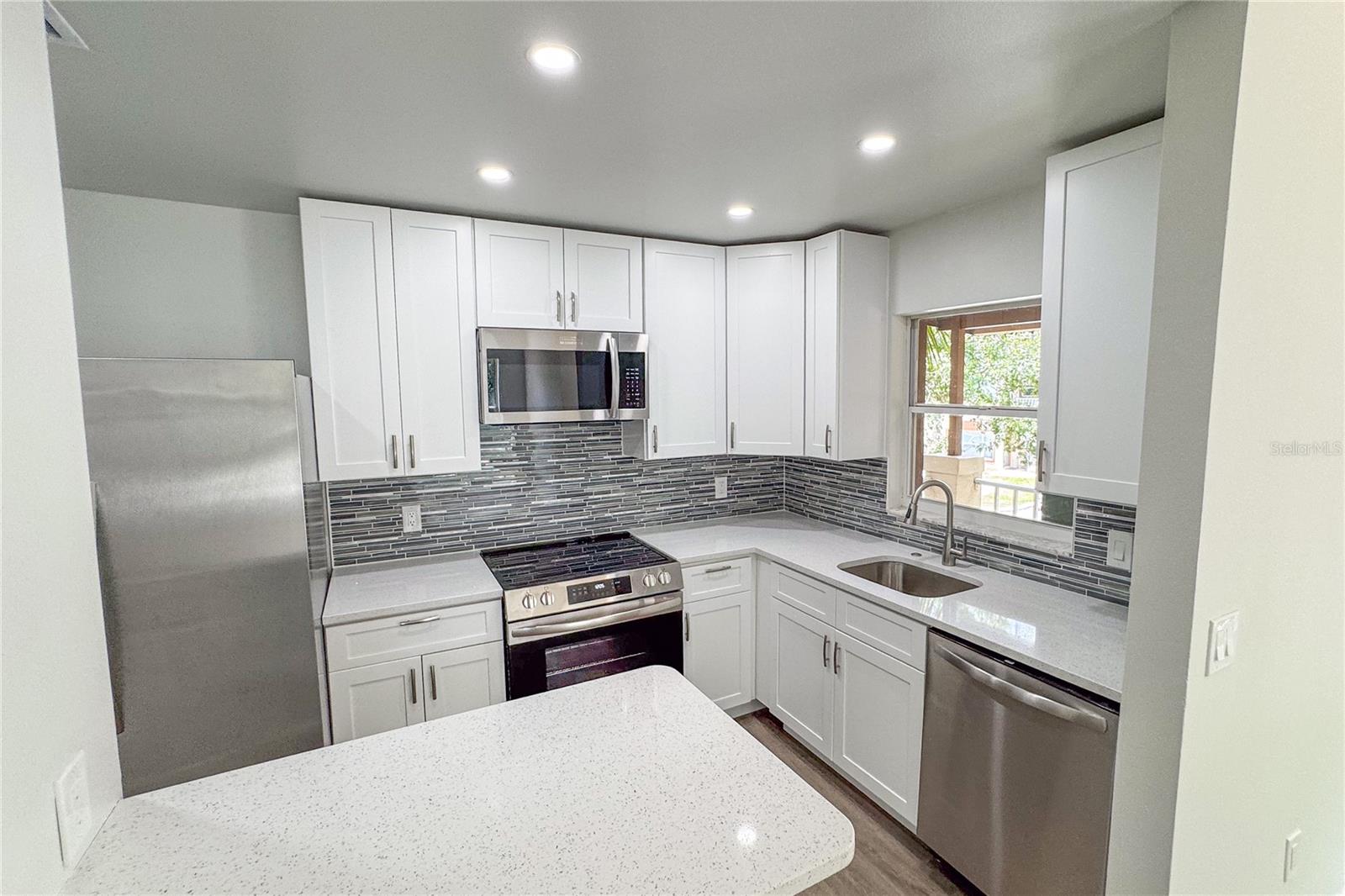 Image 12 of 39 For 5436 Michigan Street 4