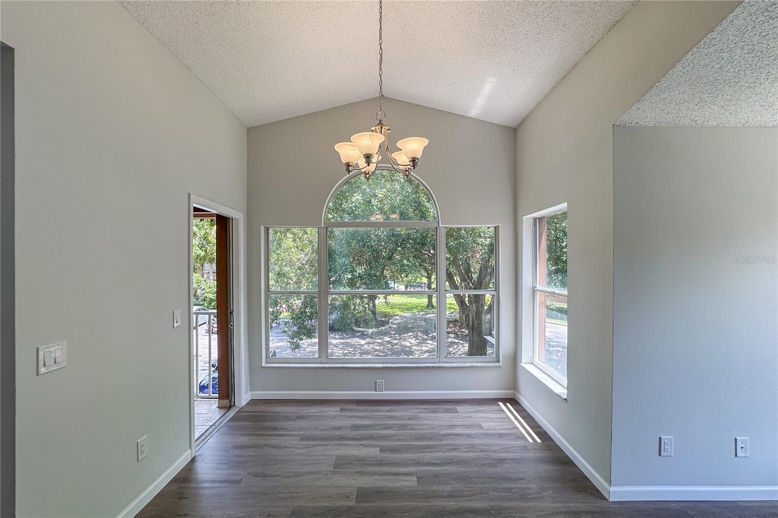 Image 16 of 39 For 5436 Michigan Street 4