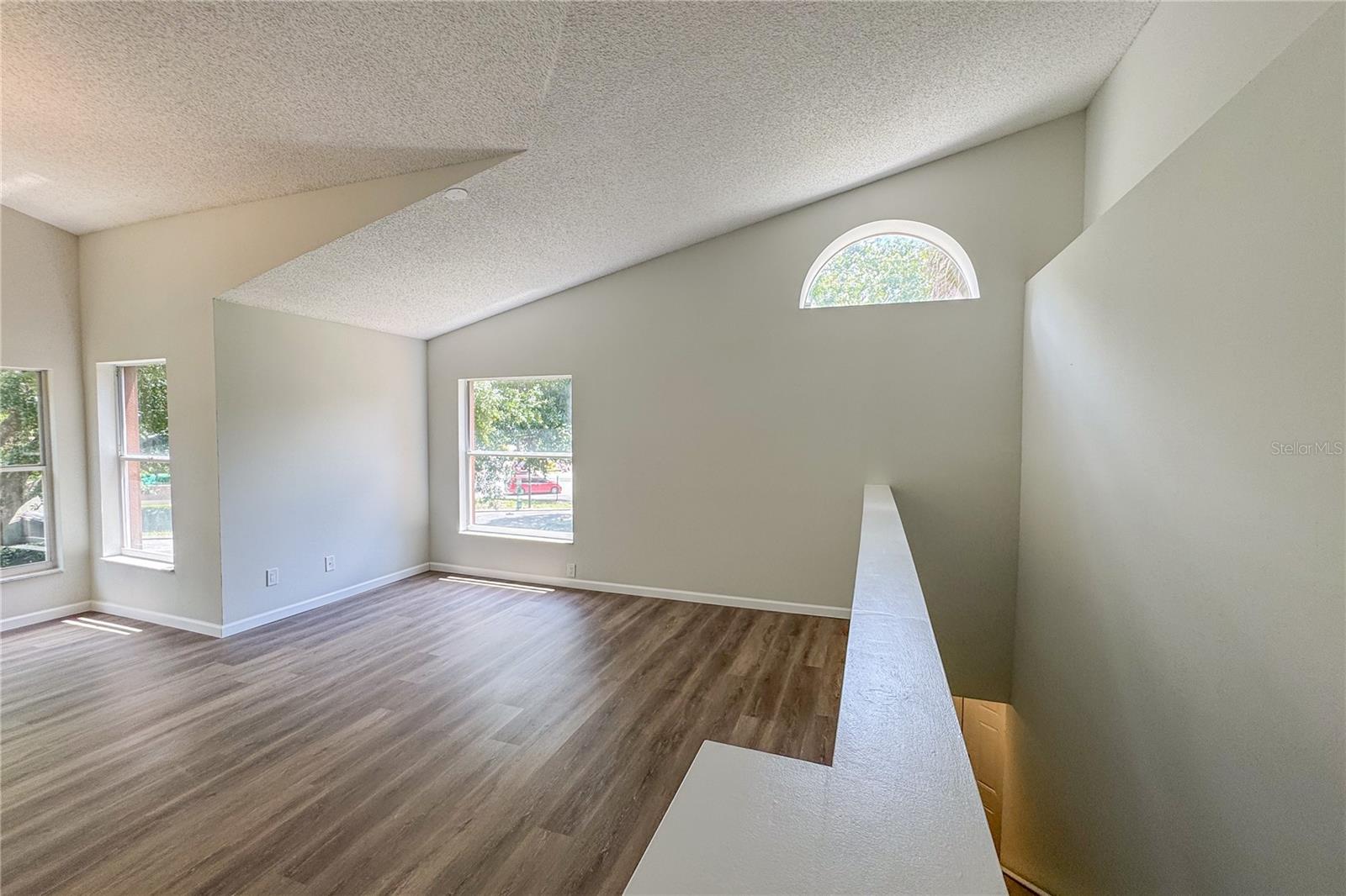 Image 7 of 39 For 5436 Michigan Street 4