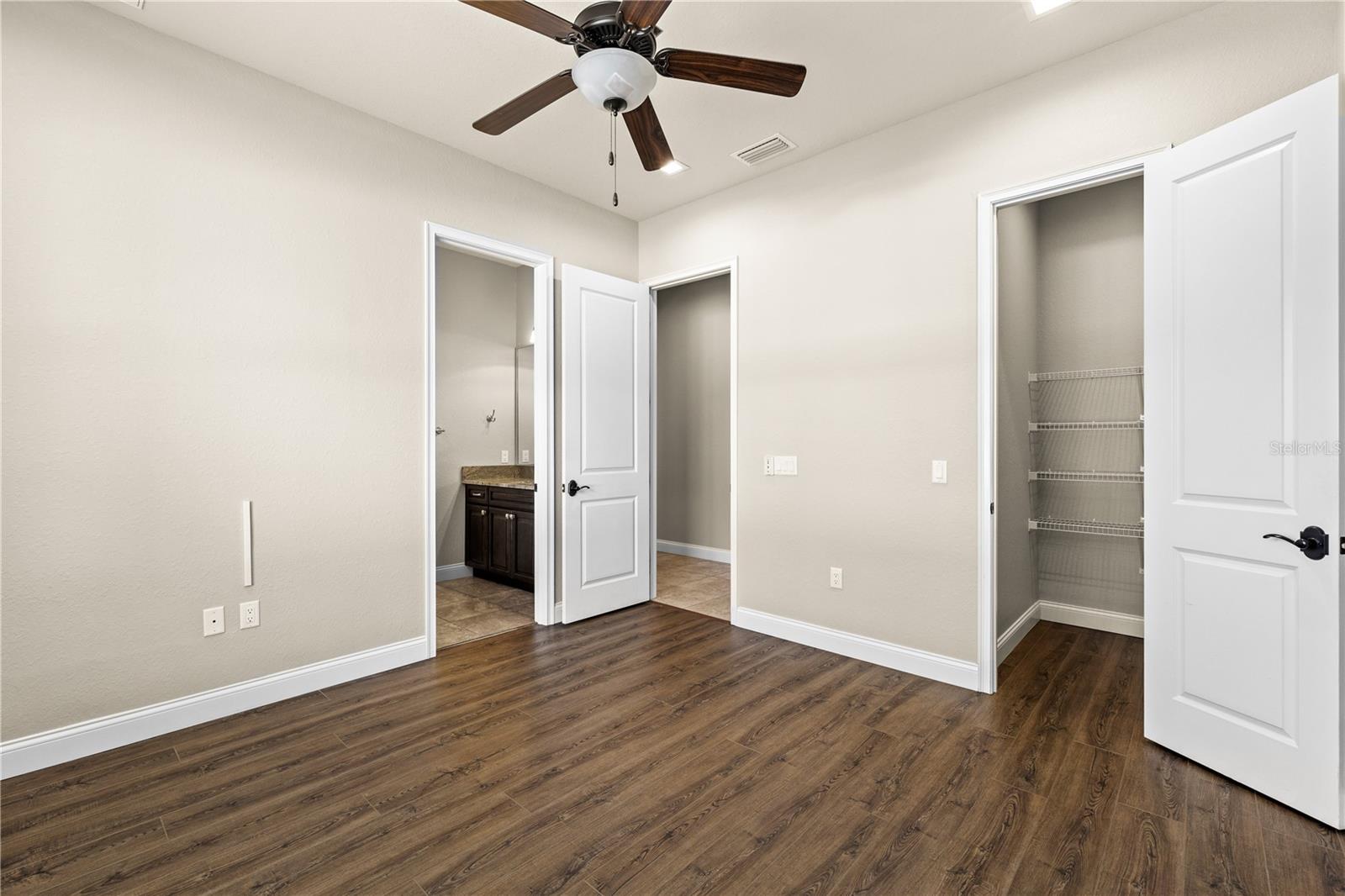 Image 26 of 72 For 9468 Waterford Oaks Drive