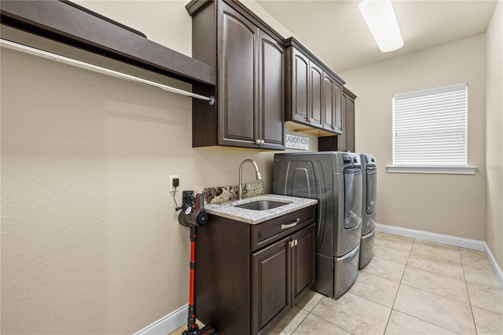 Image 29 of 72 For 9468 Waterford Oaks Drive