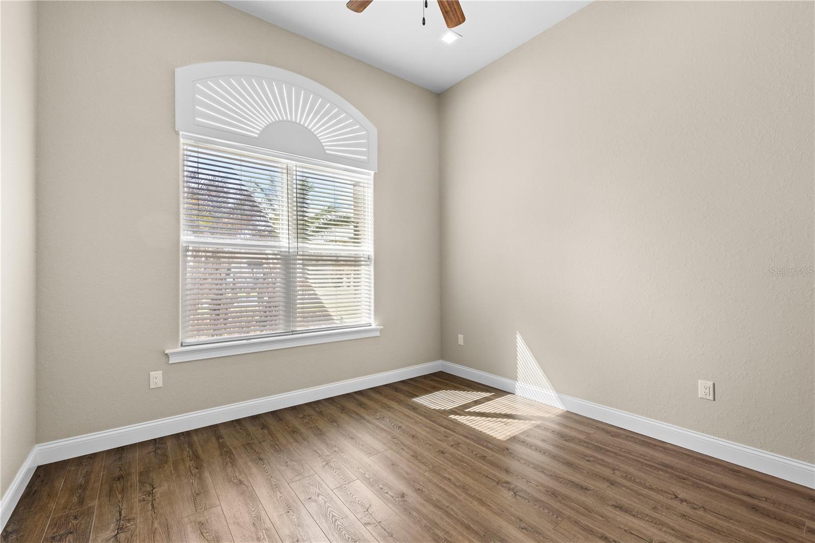 Image 9 of 72 For 9468 Waterford Oaks Drive