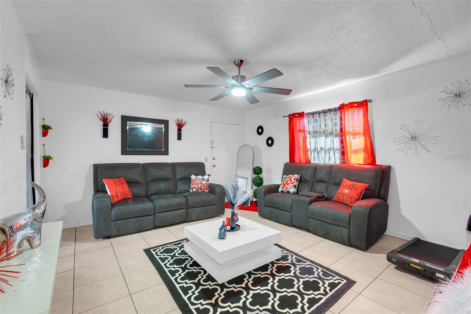 Image 8 of 21 For 1605 Oak Ridge Road Unit A