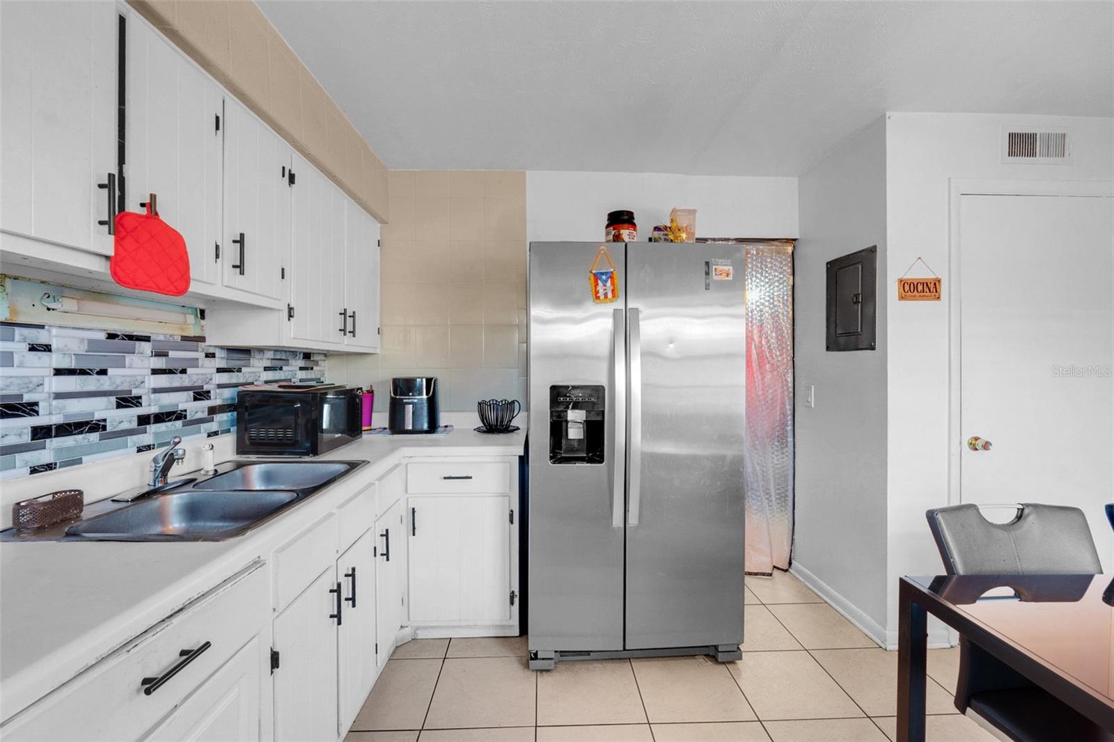 Image 9 of 21 For 1605 Oak Ridge Road Unit A