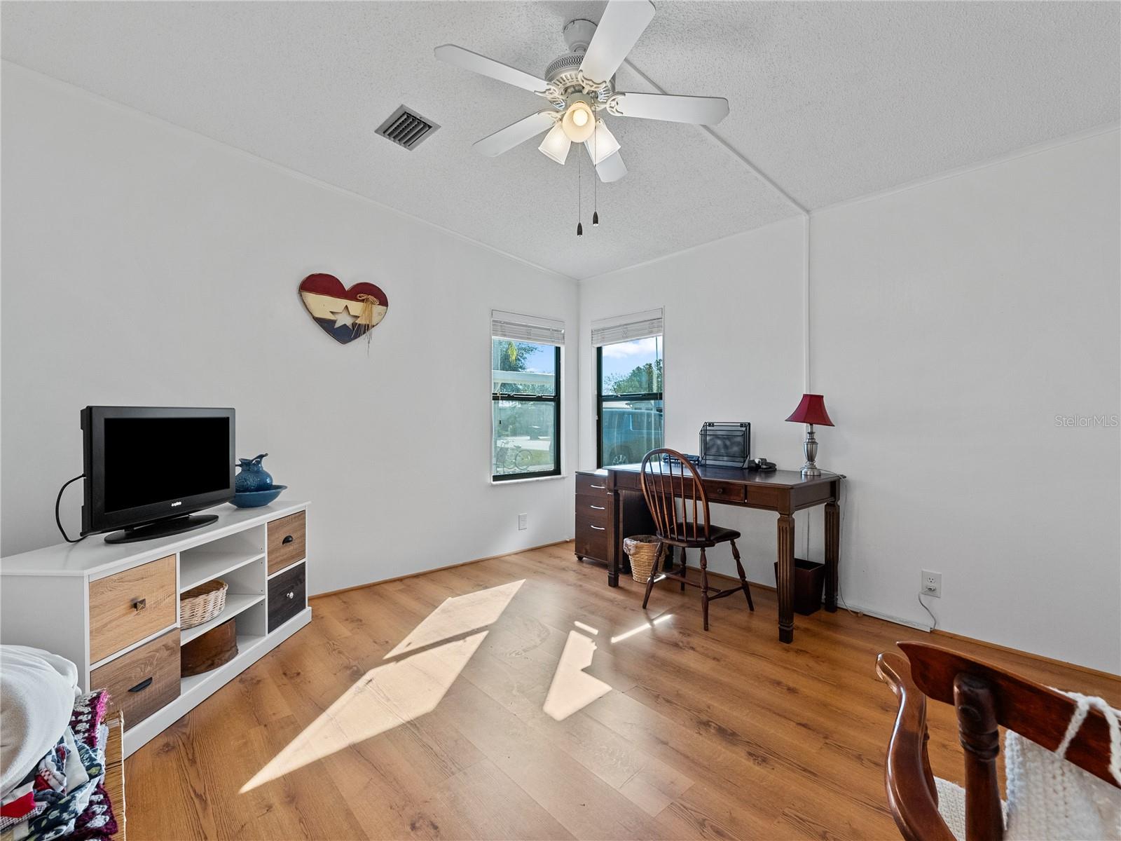 Image 18 of 32 For 1740 35th Circle