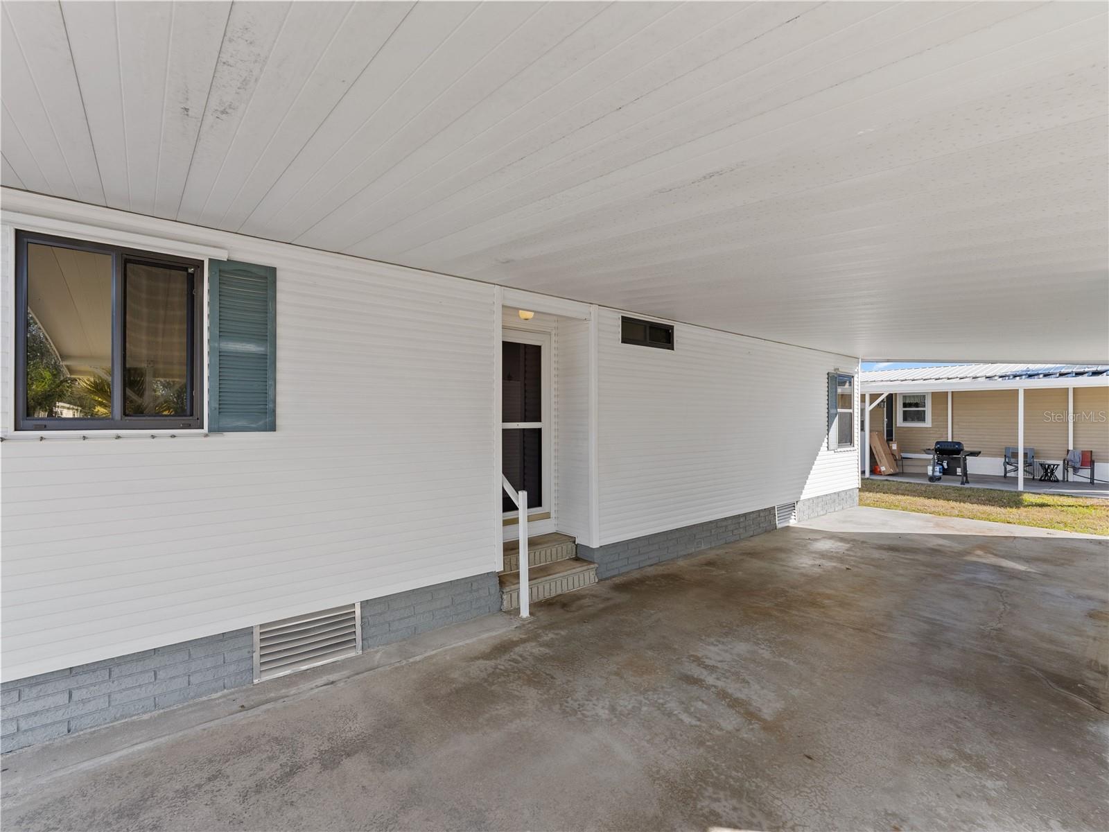 Image 3 of 32 For 1740 35th Circle