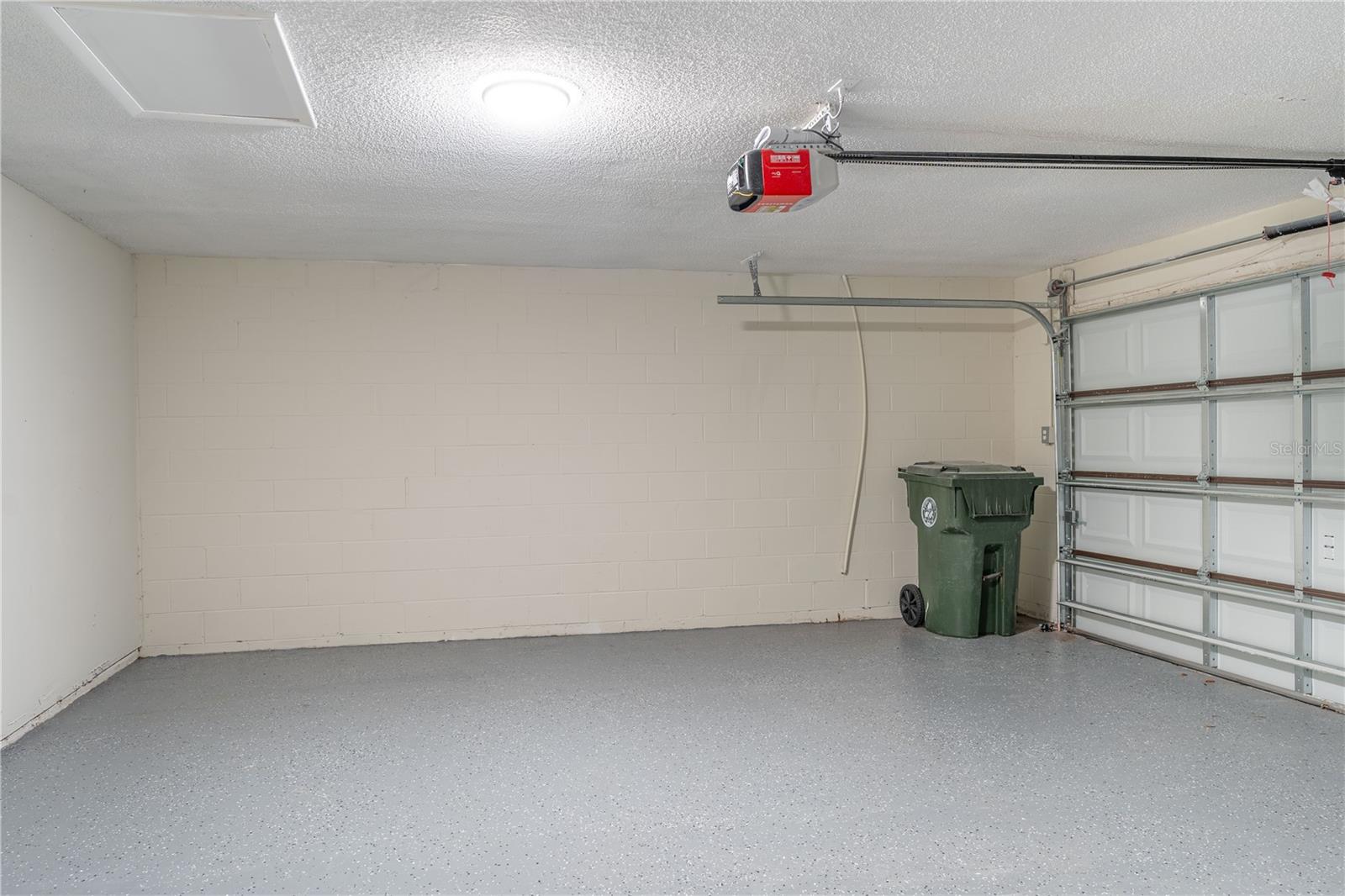 Image 14 of 76 For 515 Bentley Street