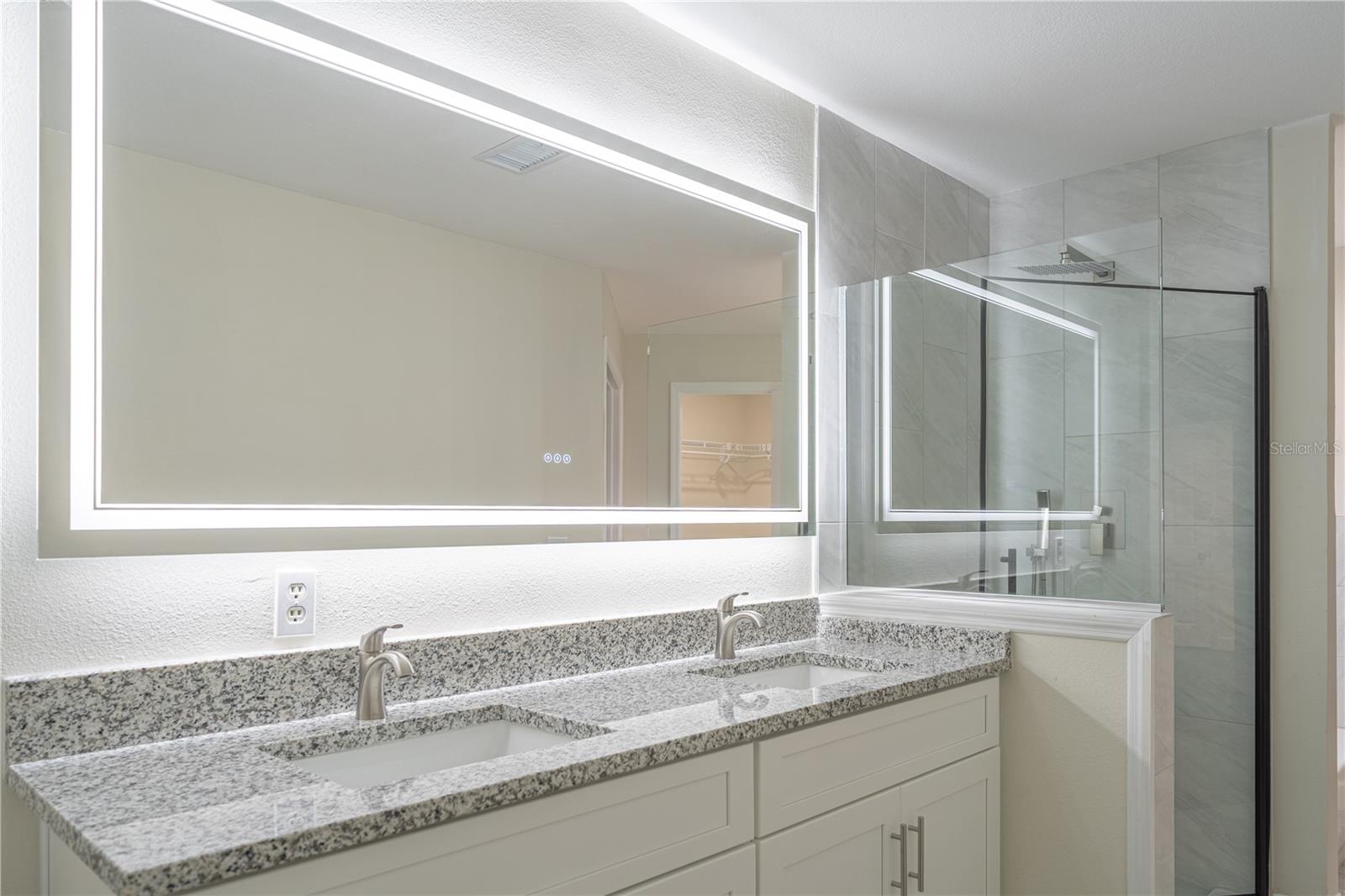 Image 25 of 76 For 515 Bentley Street