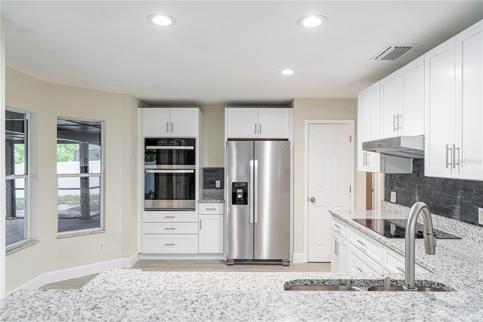 Image 34 of 76 For 515 Bentley Street