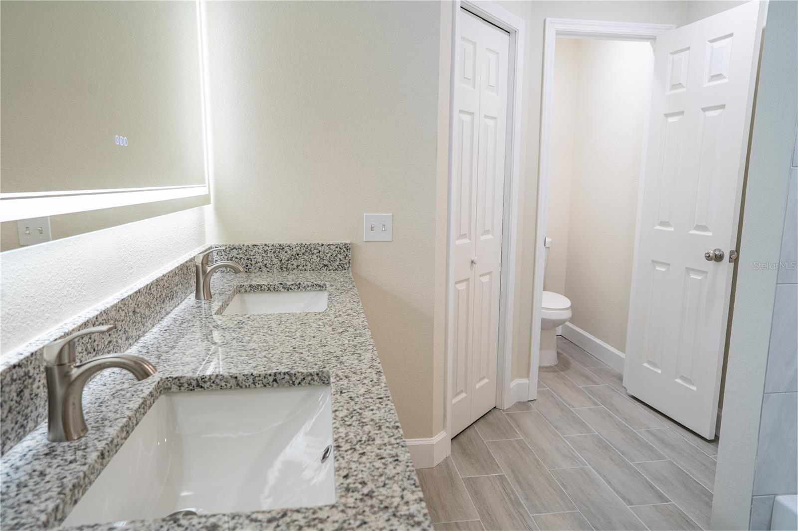 Image 48 of 76 For 515 Bentley Street