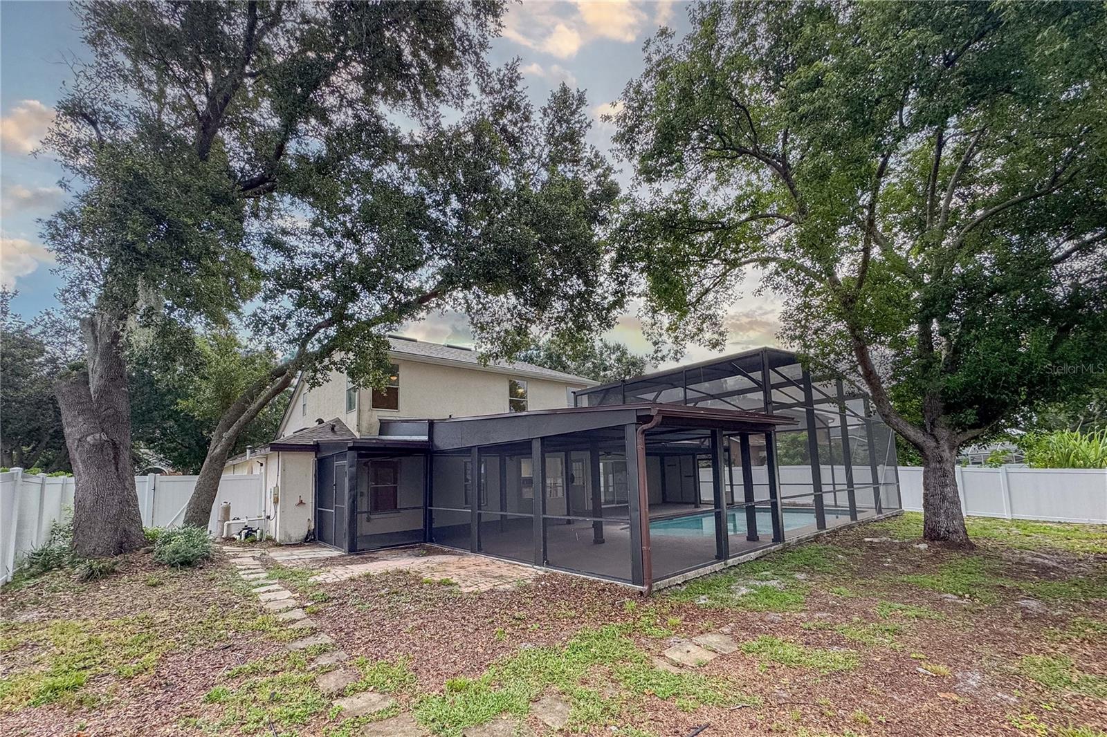 Image 62 of 76 For 515 Bentley Street