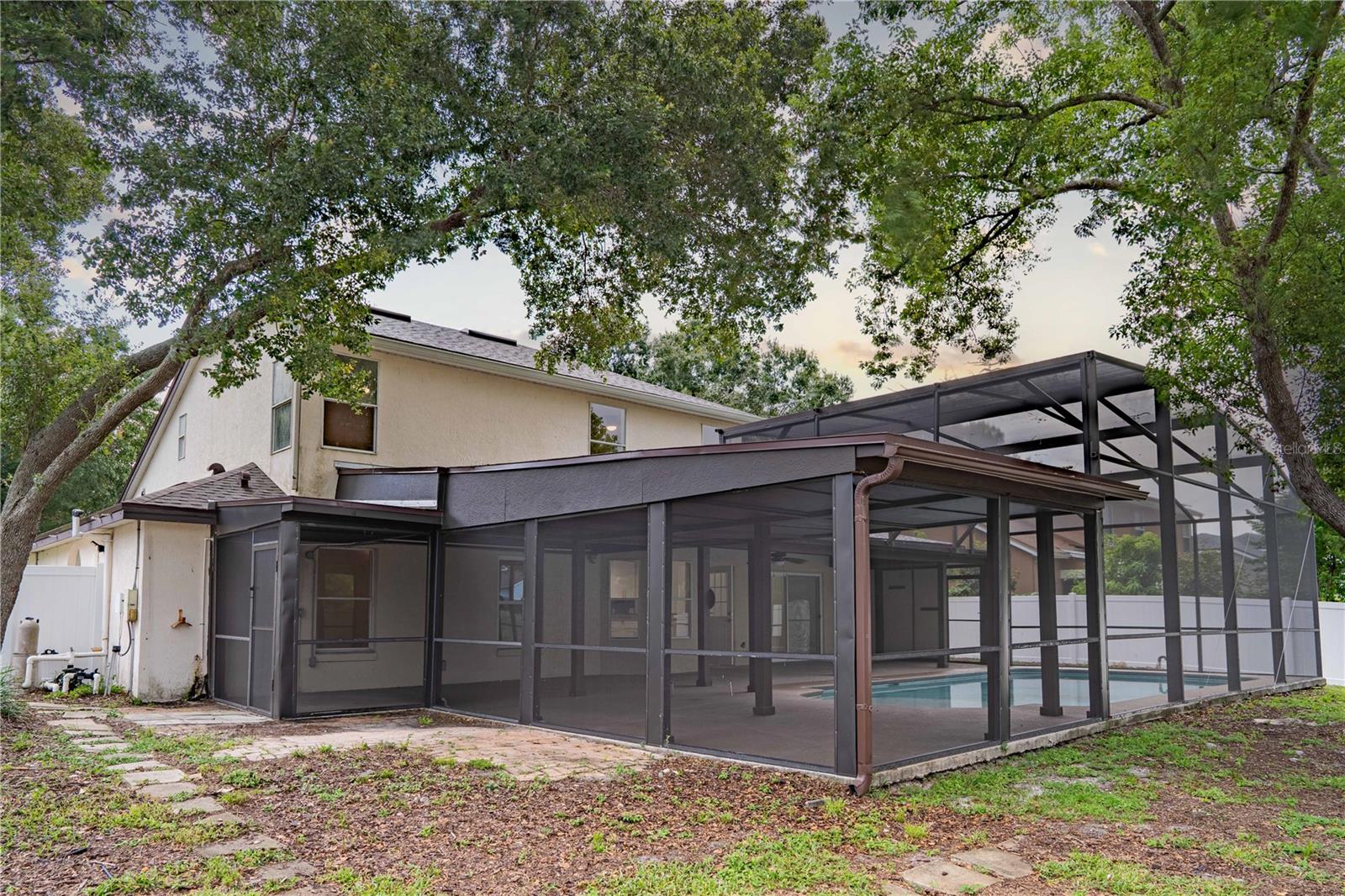 Image 63 of 76 For 515 Bentley Street