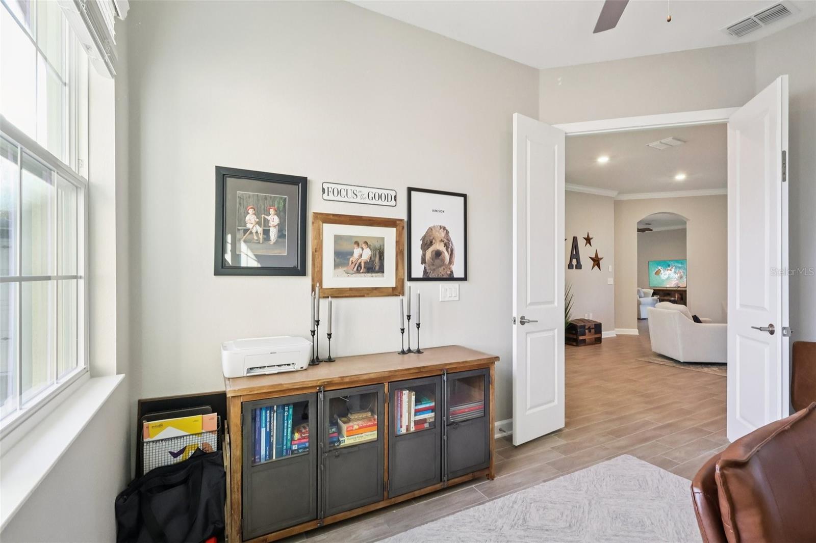 Image 23 of 91 For 8847 Fallen Oak Drive