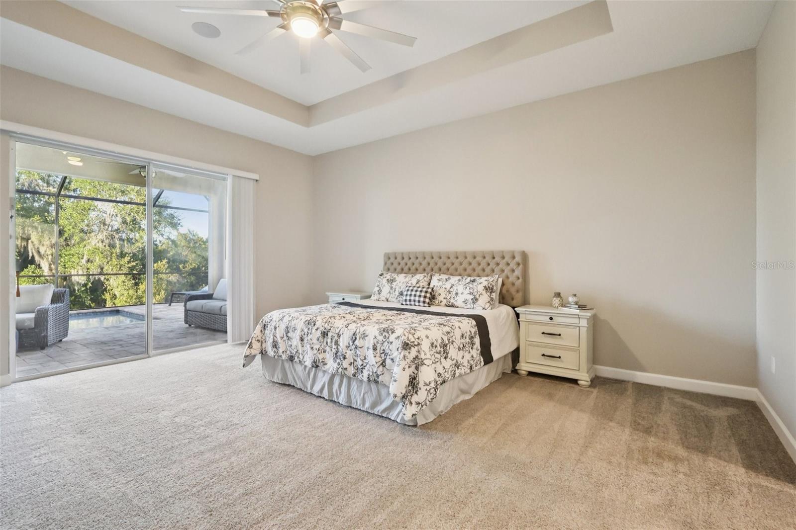 Image 24 of 91 For 8847 Fallen Oak Drive