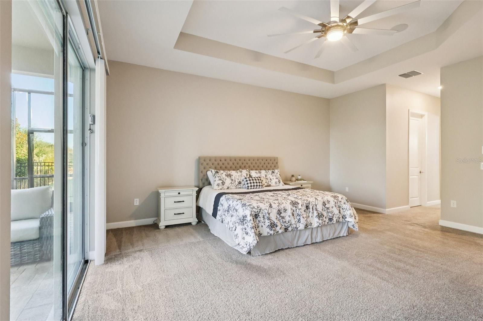 Image 25 of 91 For 8847 Fallen Oak Drive