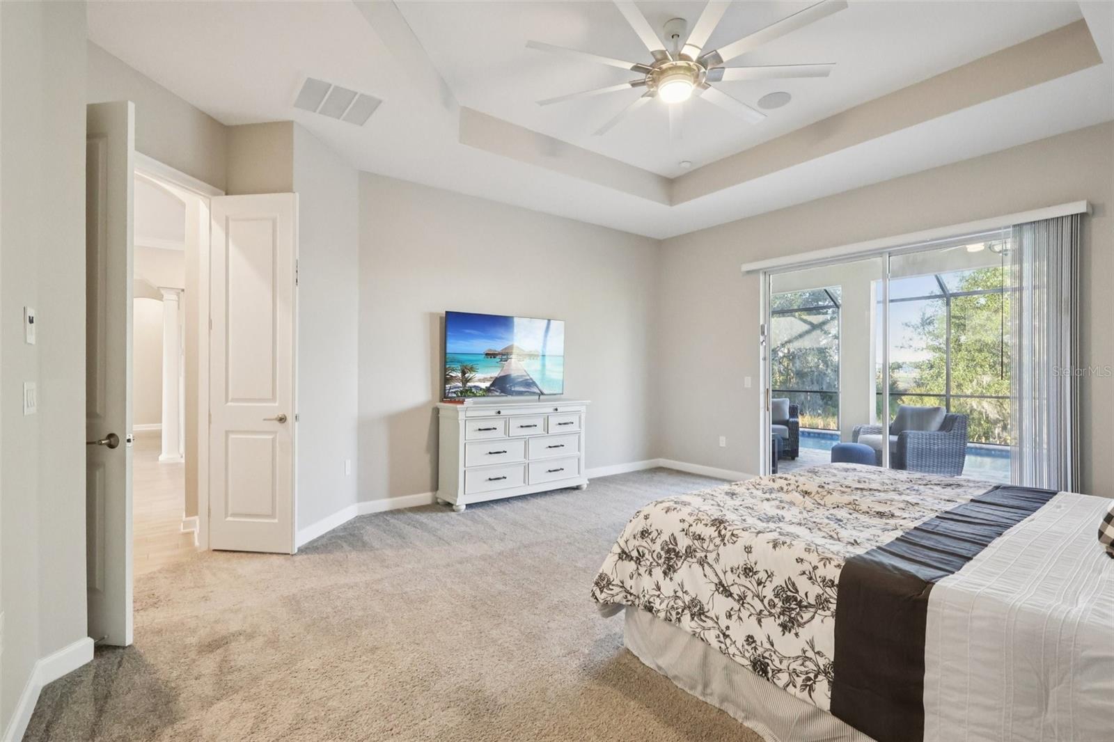 Image 26 of 91 For 8847 Fallen Oak Drive