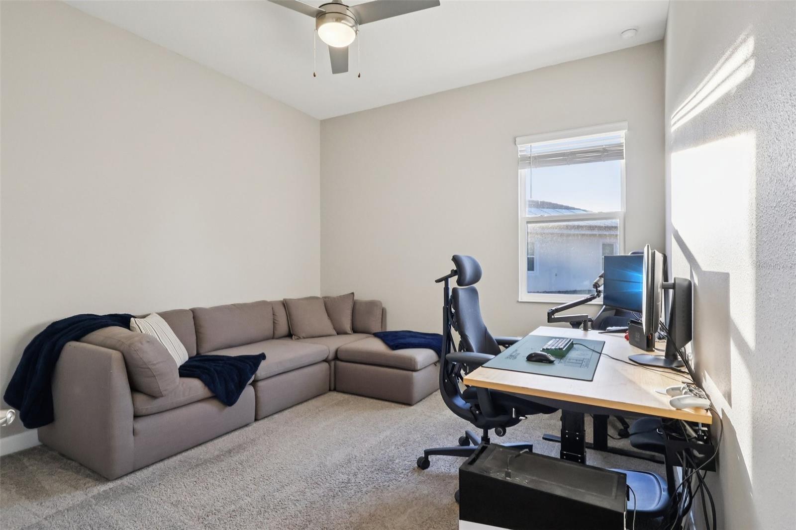 Image 30 of 91 For 8847 Fallen Oak Drive