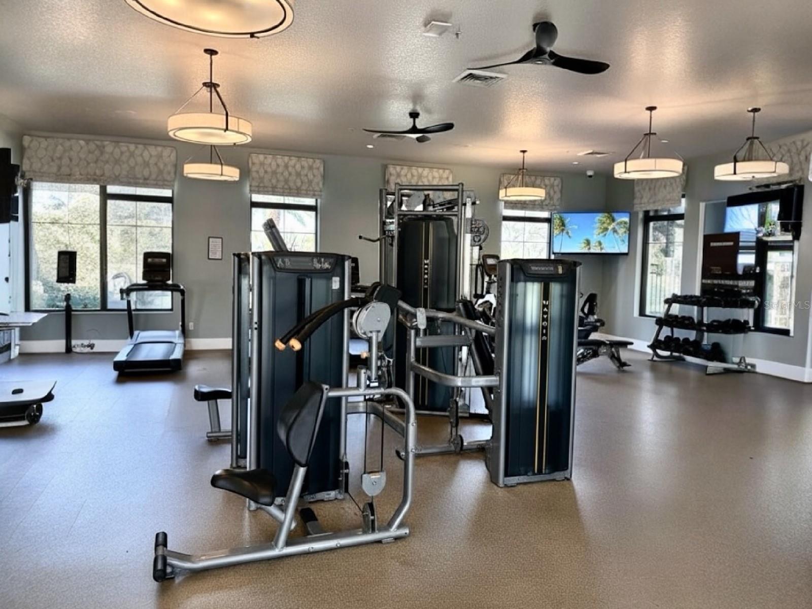 Image 67 of 91 For 8847 Fallen Oak Drive