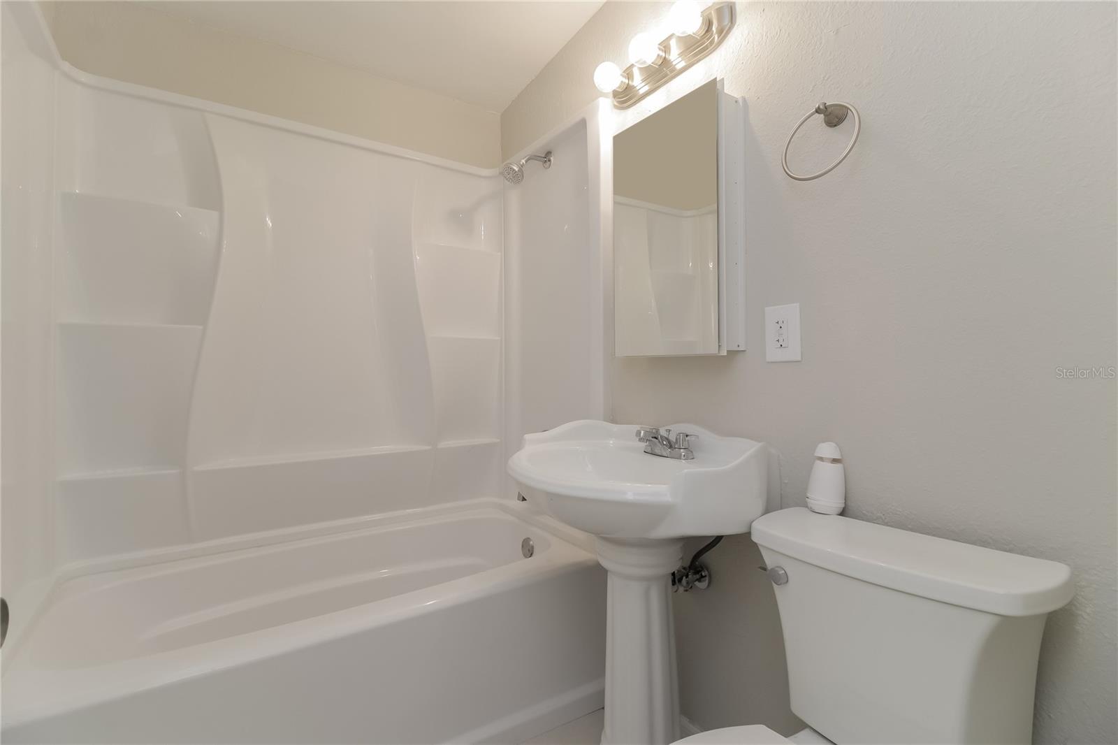 Image 14 of 16 For 560 Georgia Avenue