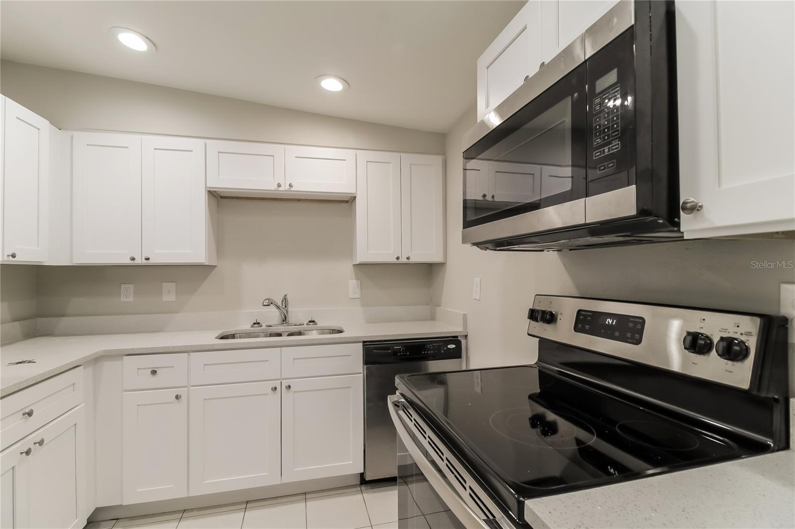 Image 4 of 16 For 560 Georgia Avenue