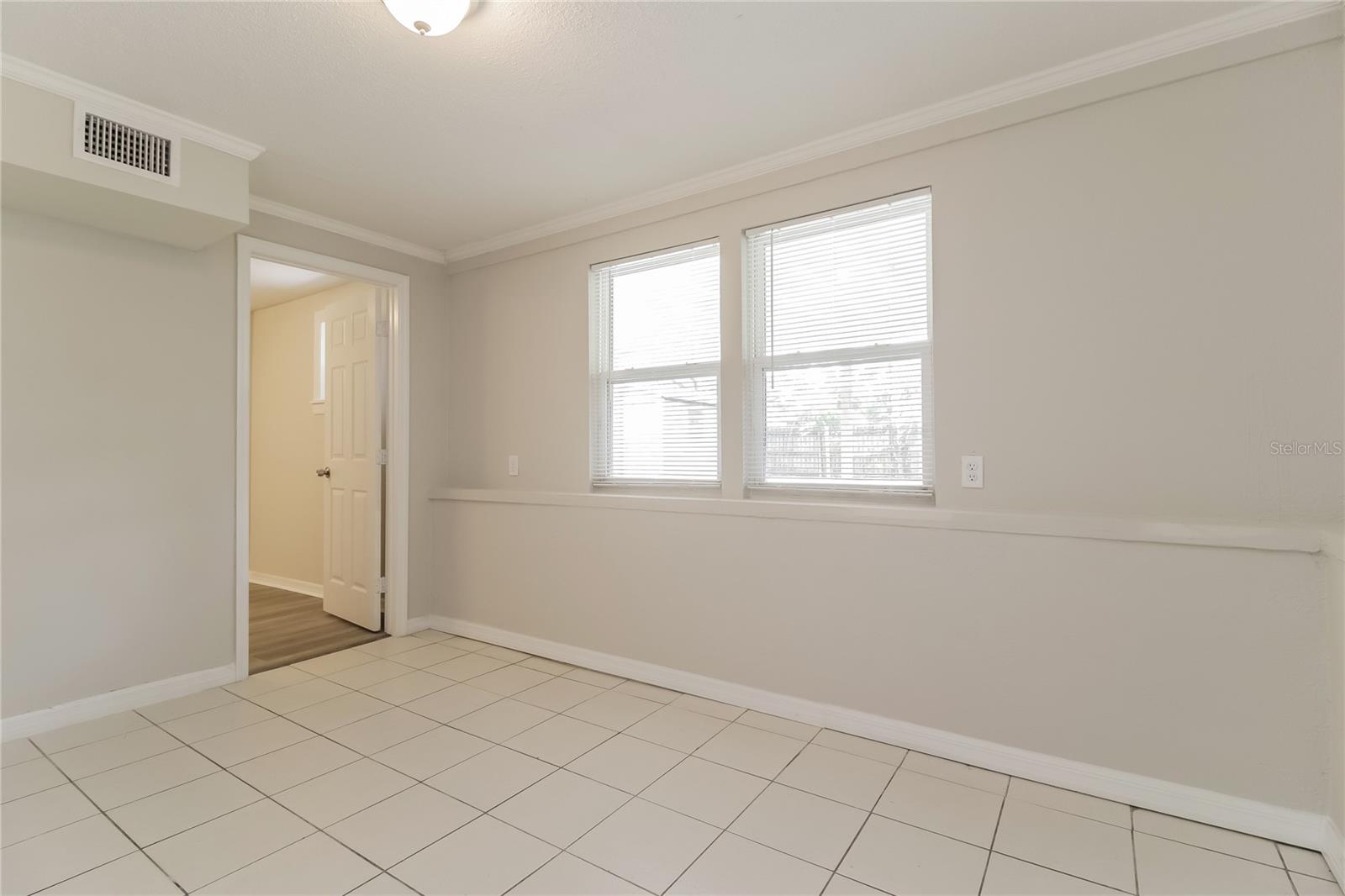 Image 6 of 16 For 560 Georgia Avenue