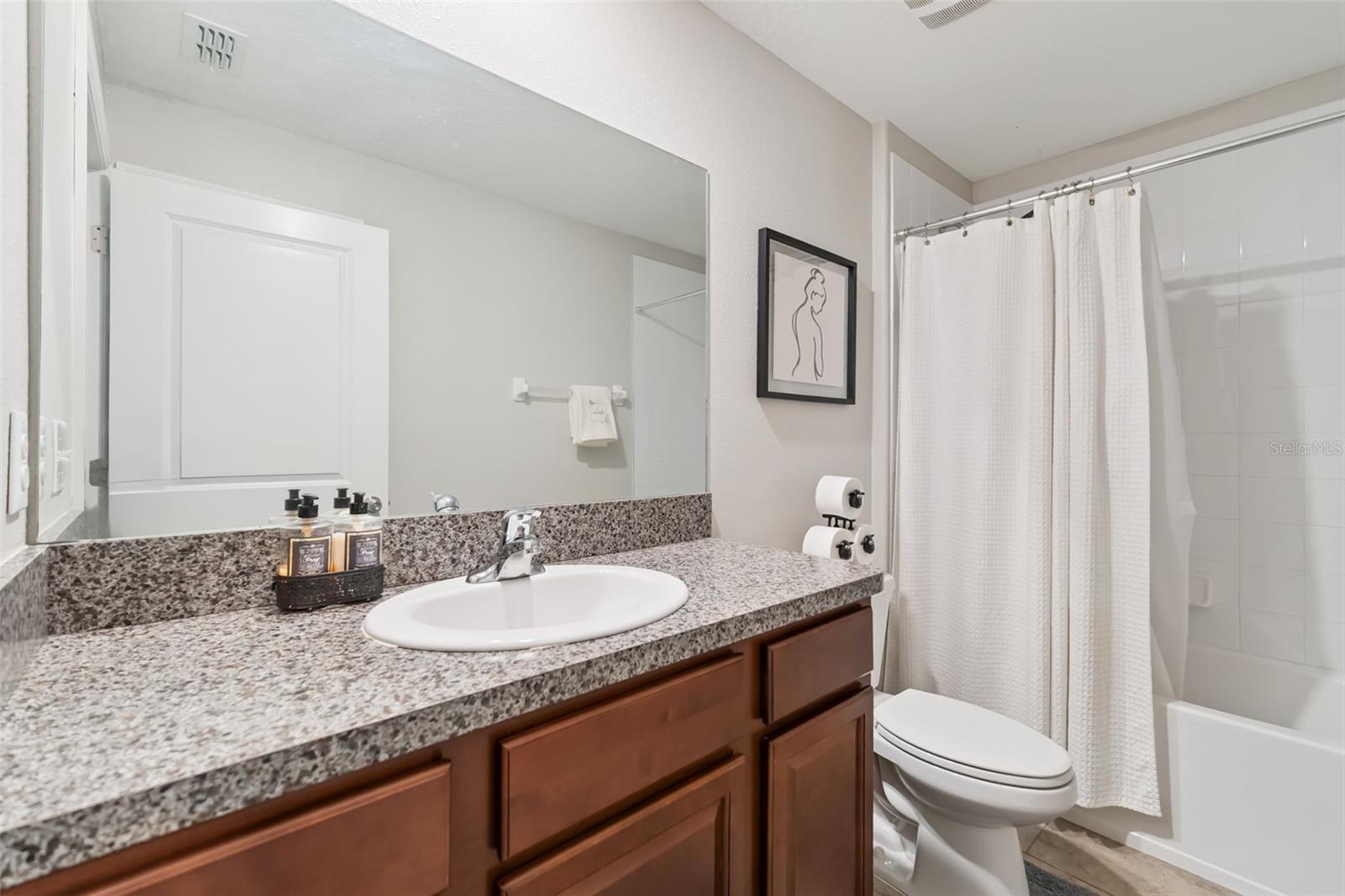 Image 12 of 22 For 7419 Pearly Everlasting Avenue