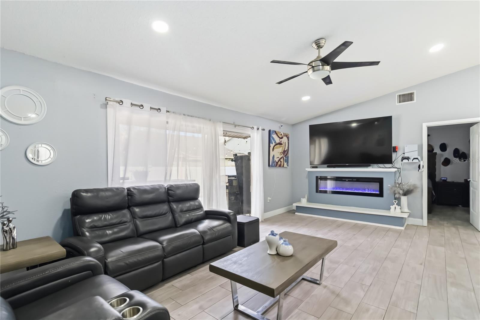 Image 14 of 48 For 1873 Casselwood Street