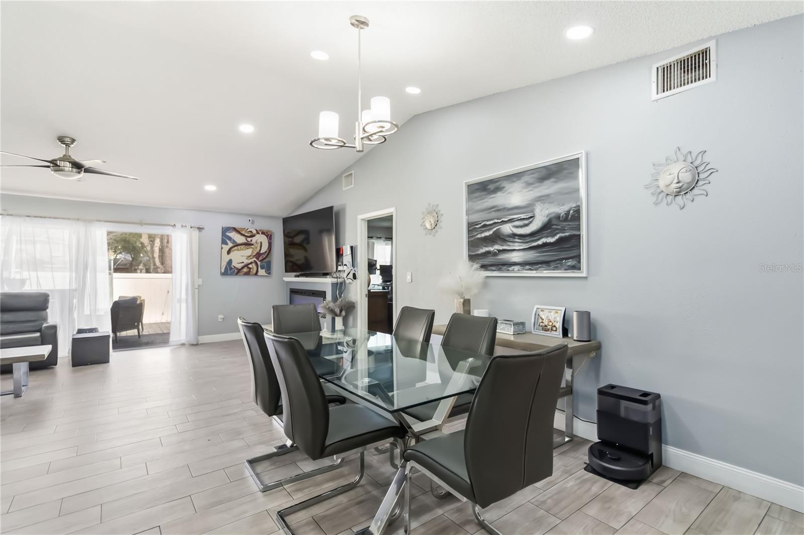 Image 16 of 48 For 1873 Casselwood Street