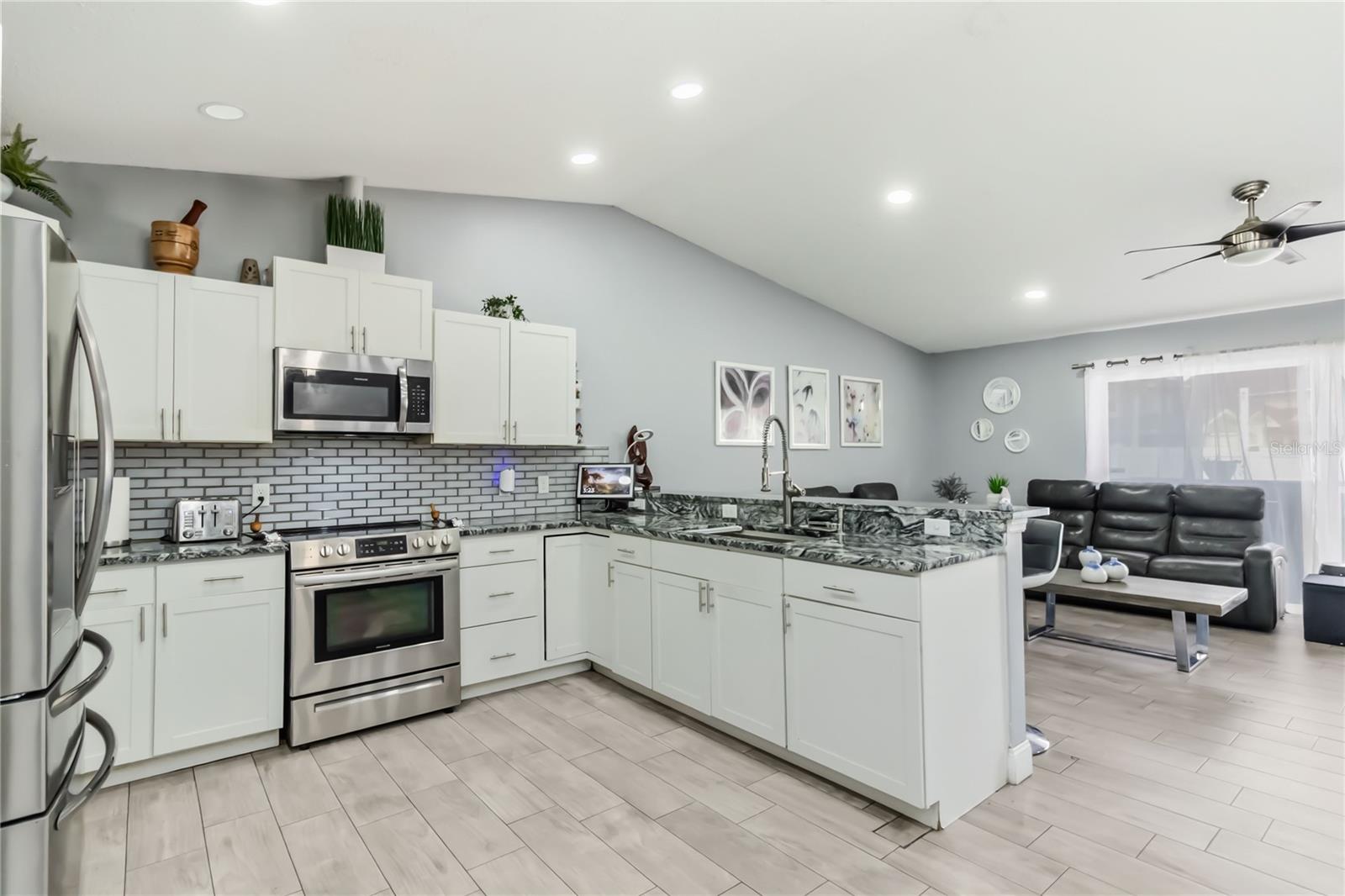 Image 19 of 48 For 1873 Casselwood Street