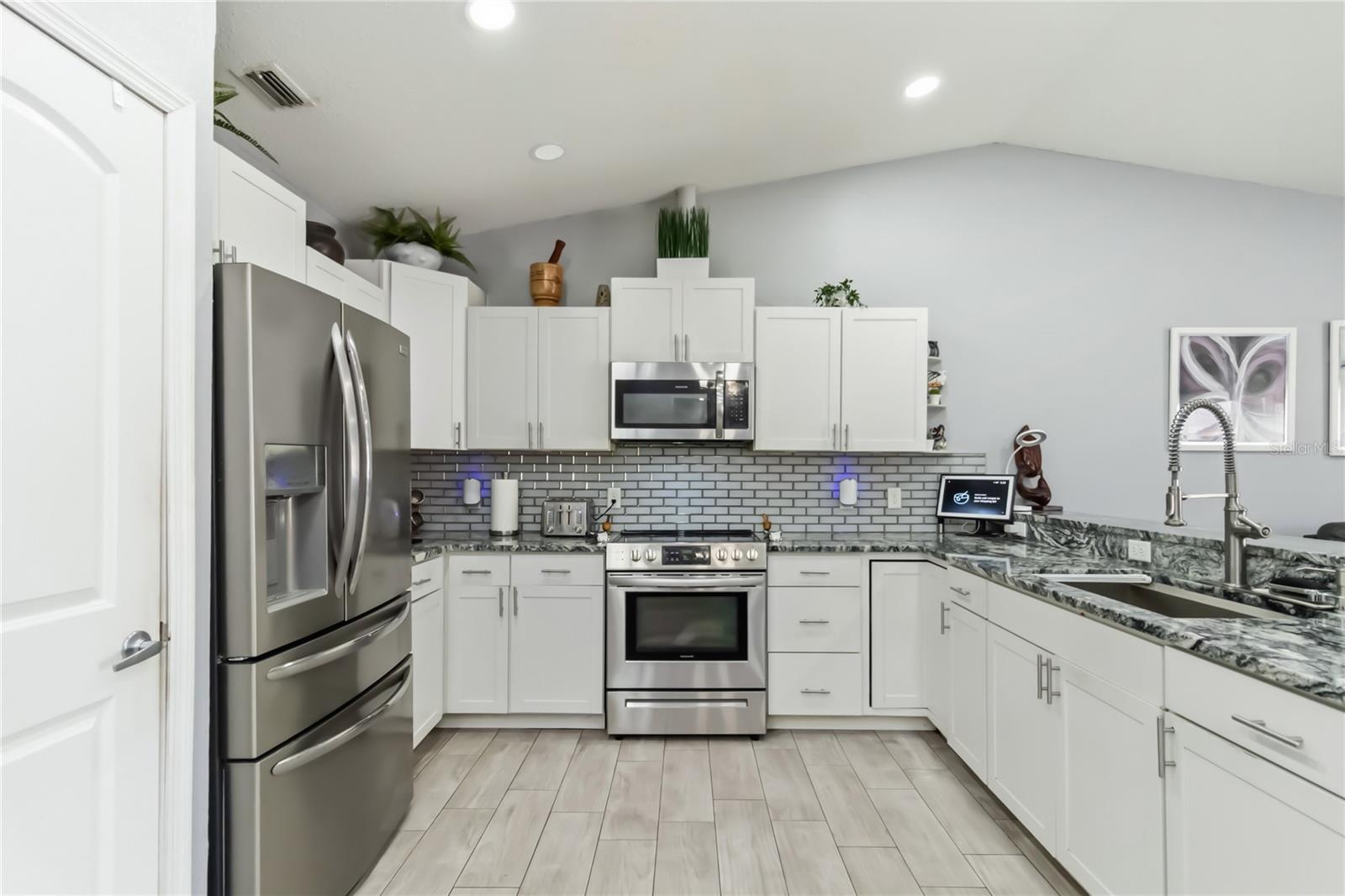 Image 22 of 48 For 1873 Casselwood Street