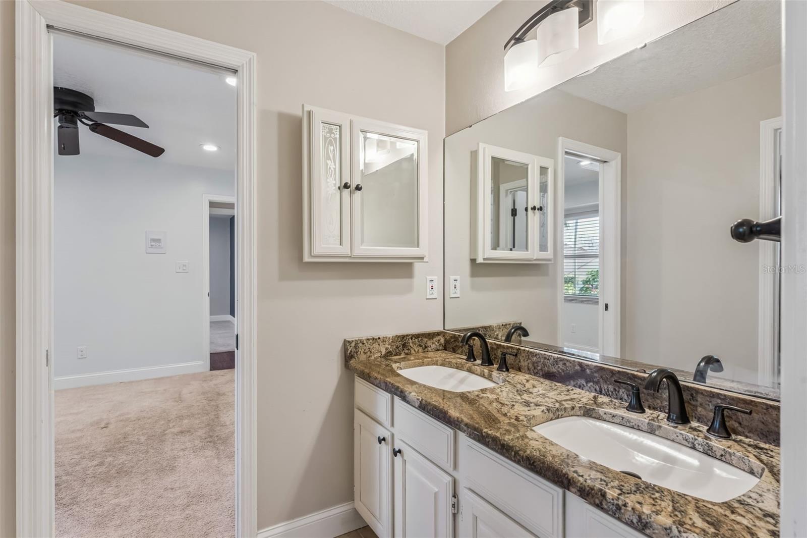 Image 13 of 33 For 650 Cayuga Drive