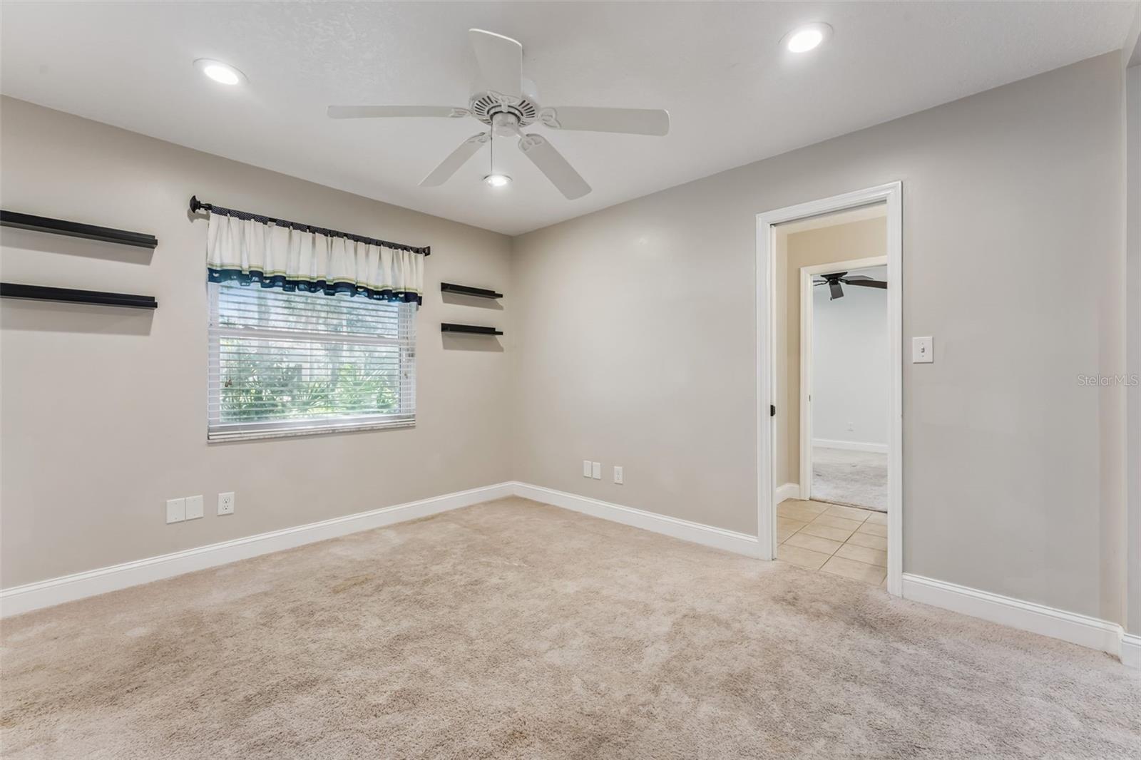 Image 15 of 33 For 650 Cayuga Drive