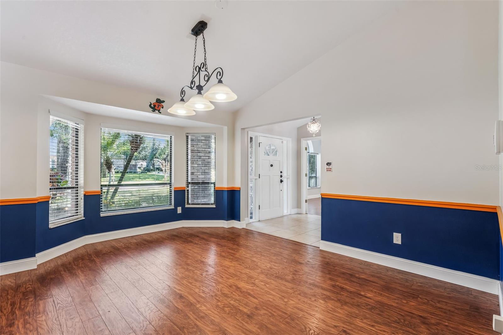 Image 21 of 33 For 650 Cayuga Drive