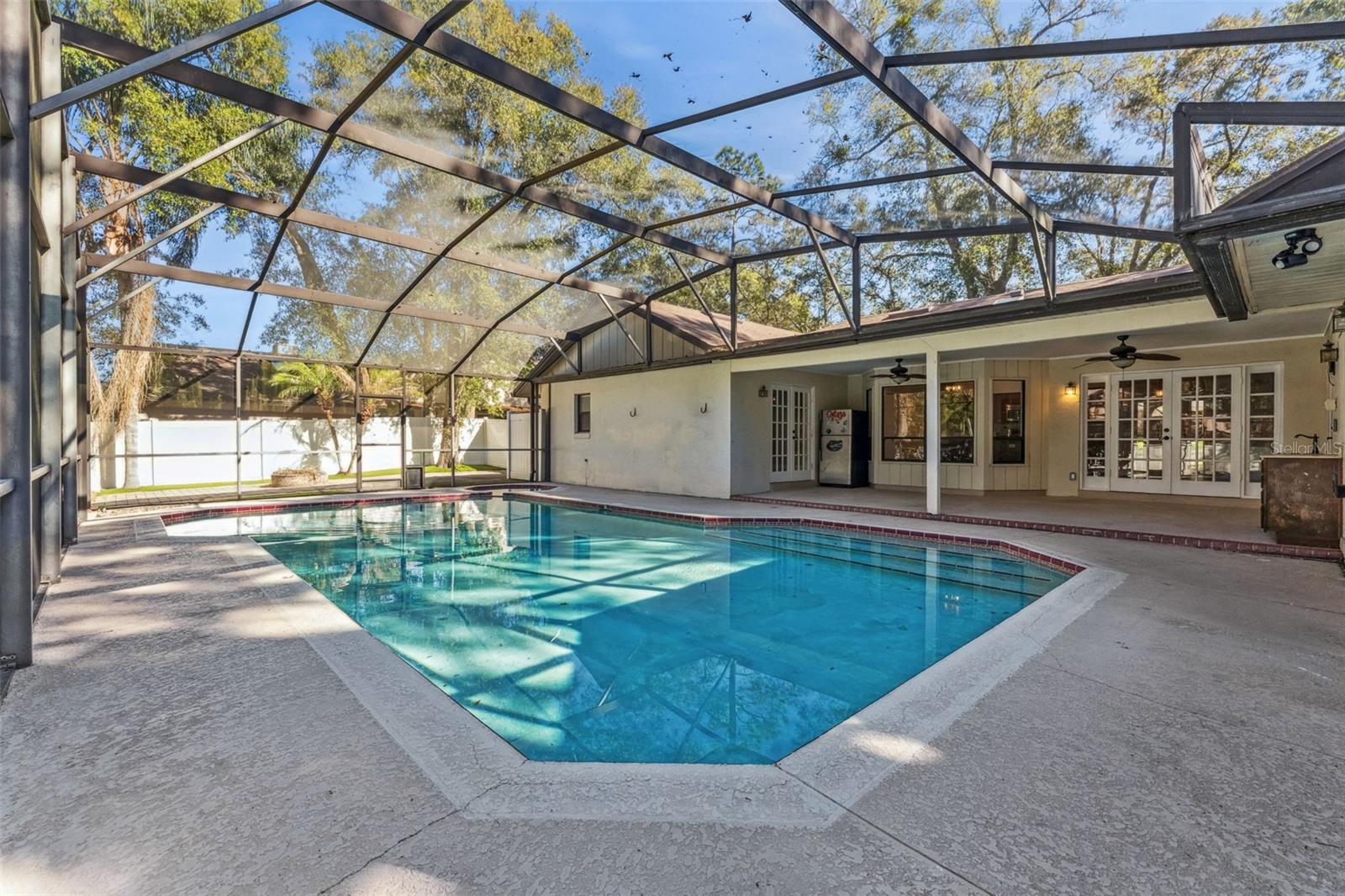 Image 25 of 33 For 650 Cayuga Drive