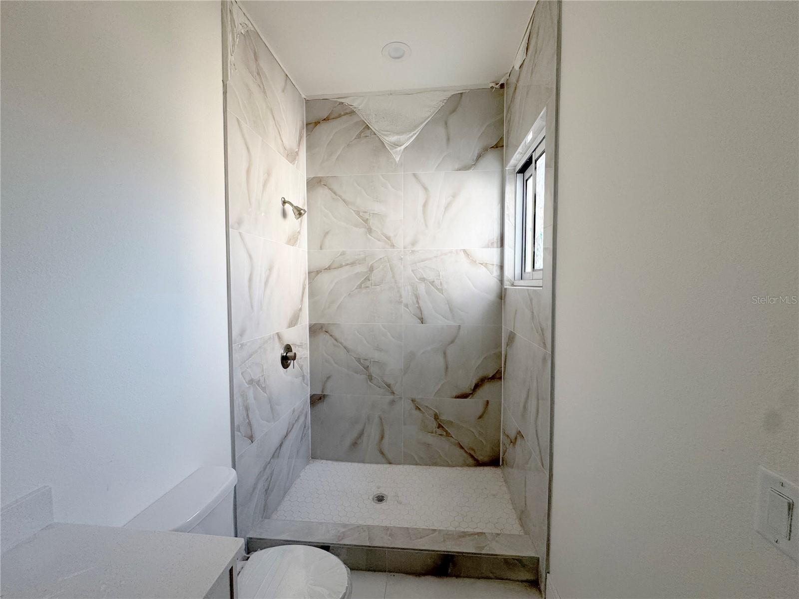 Image 13 of 13 For 23372 Rosewood Avenue