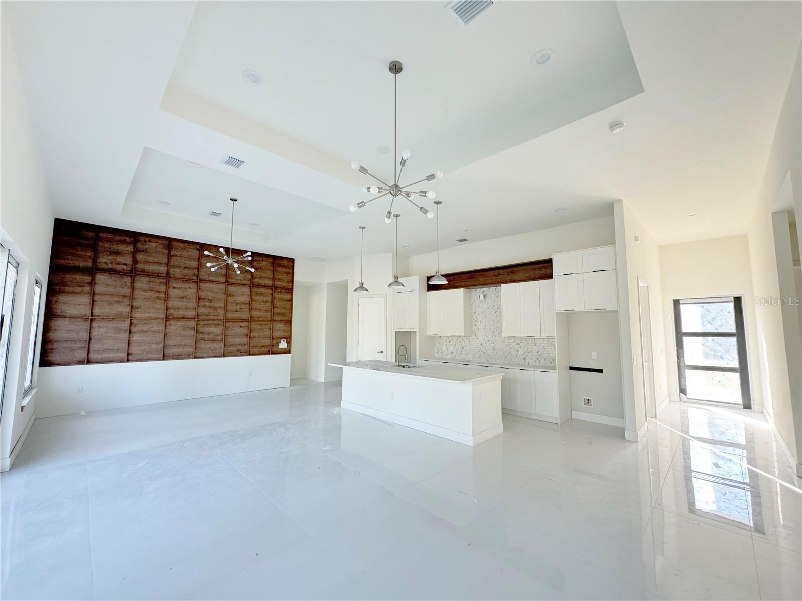 Image 5 of 13 For 23372 Rosewood Avenue