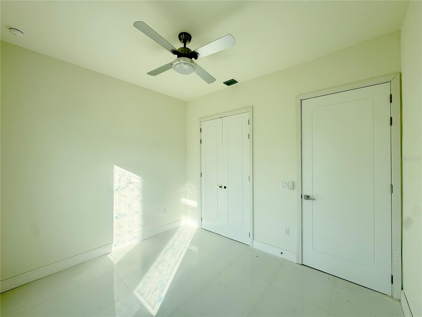 Image 6 of 13 For 23372 Rosewood Avenue