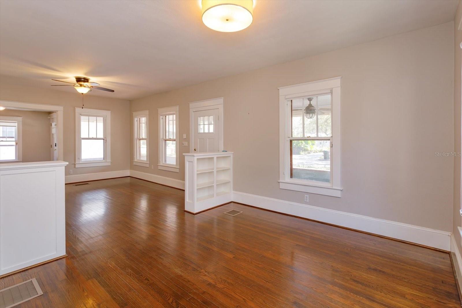 Image 13 of 47 For 817 Livingston Street