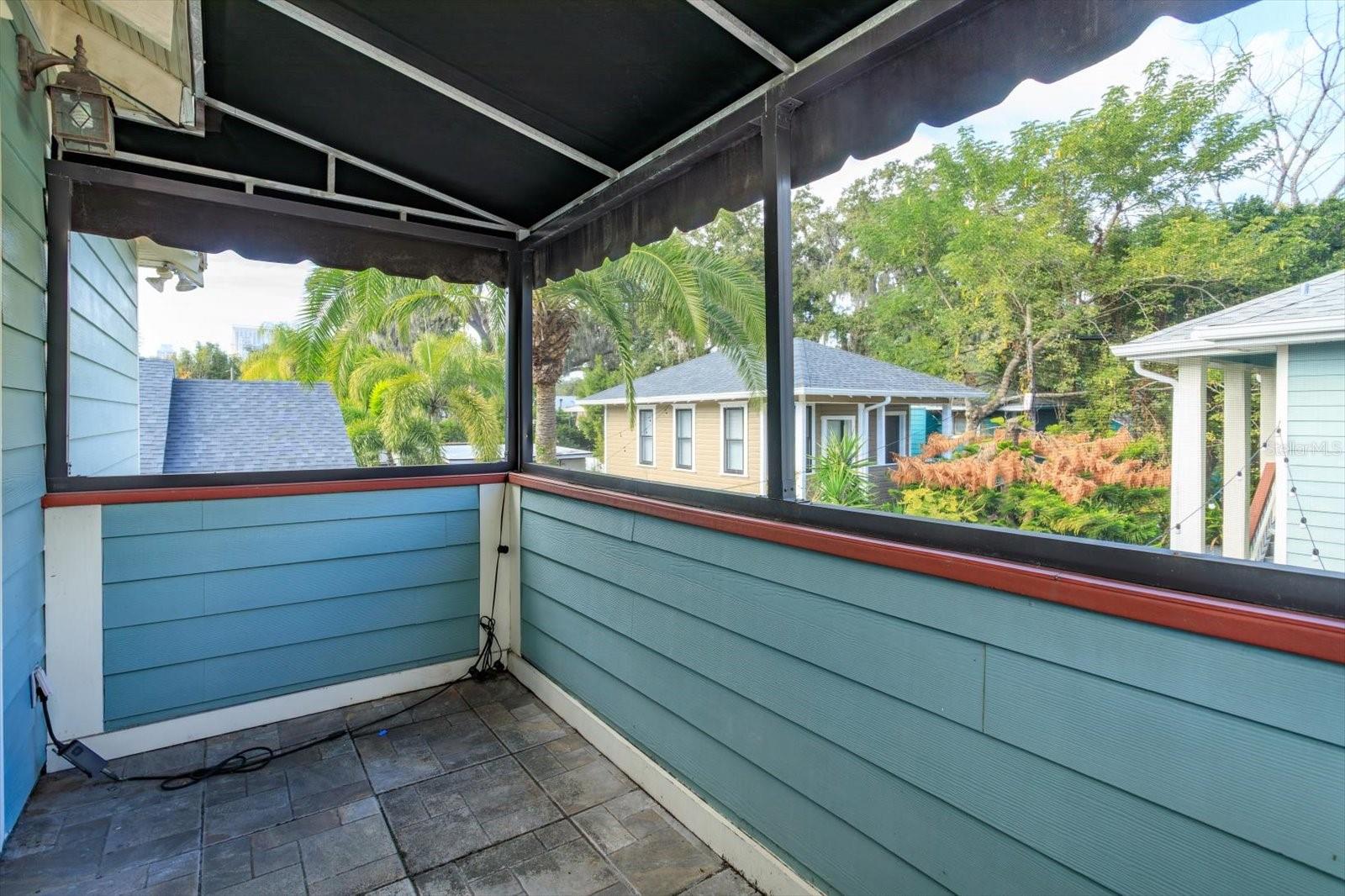 Image 30 of 47 For 817 Livingston Street