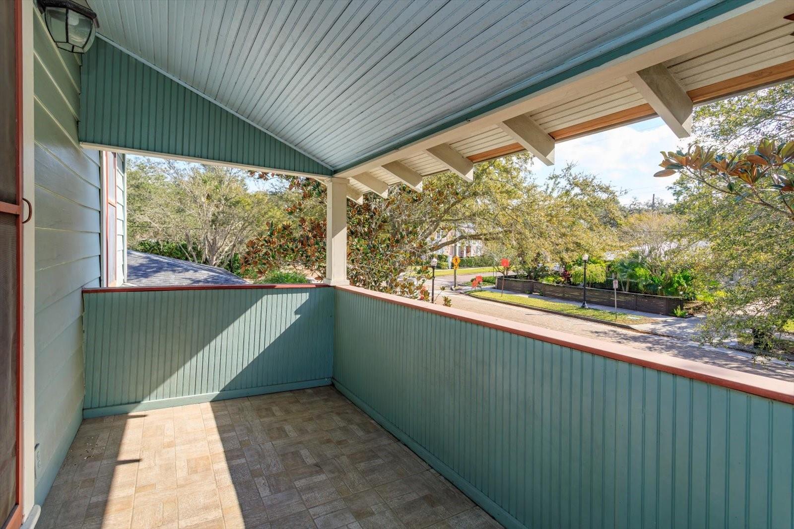 Image 37 of 47 For 817 Livingston Street