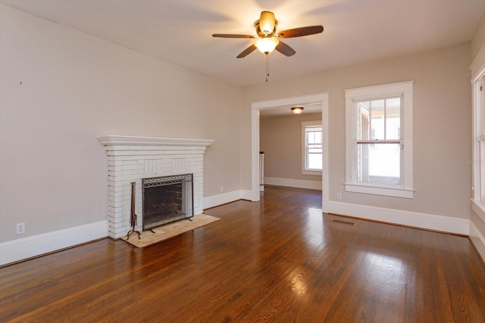 Image 8 of 47 For 817 Livingston Street