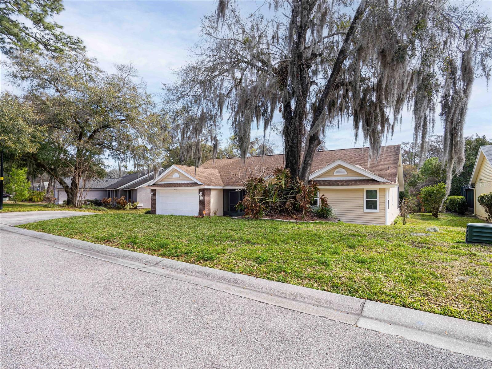 Image 5 of 41 For 1167 Woodland Terrace Trail