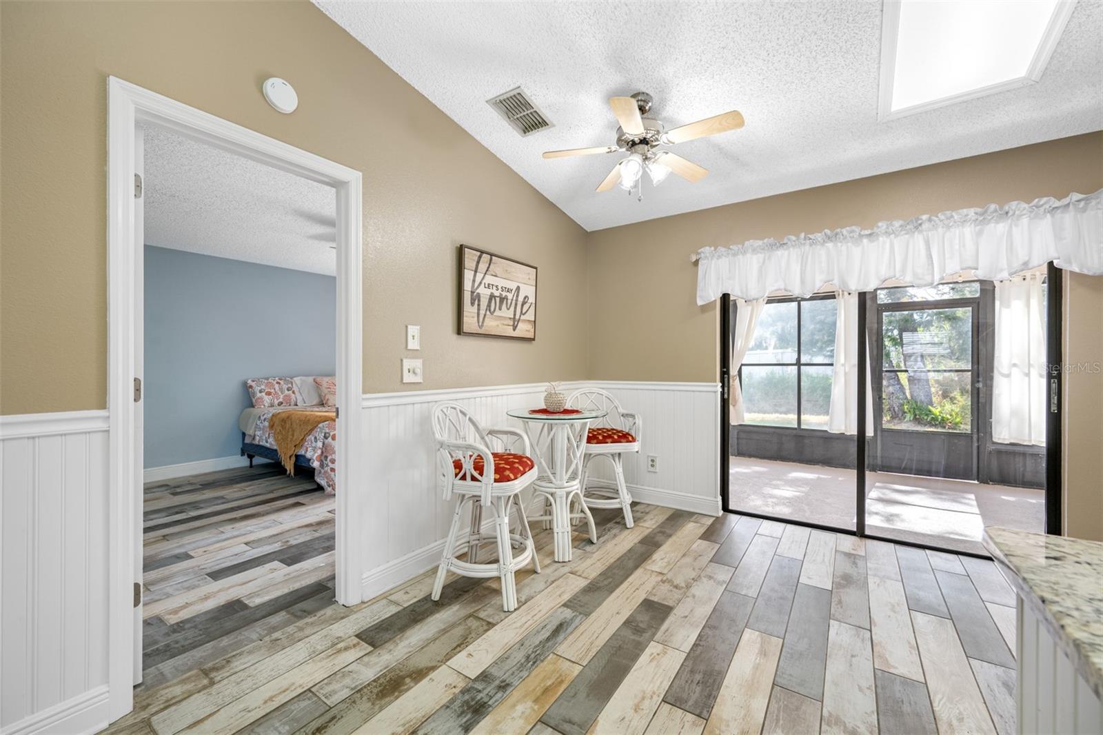 Image 18 of 41 For 1125 Somerset Circle S