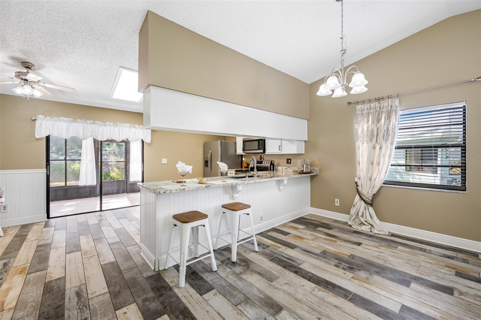 Image 19 of 41 For 1125 Somerset Circle S