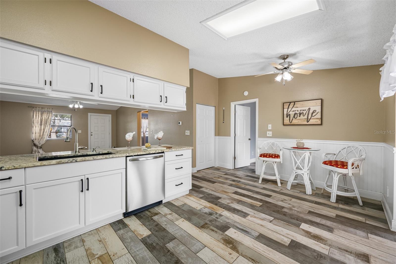 Image 21 of 41 For 1125 Somerset Circle S