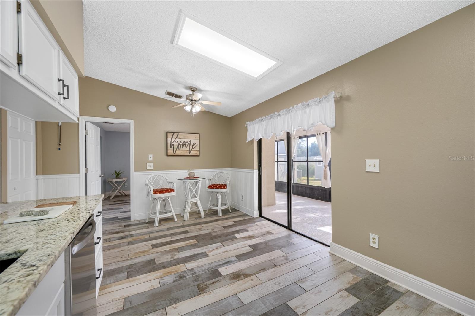 Image 22 of 41 For 1125 Somerset Circle S